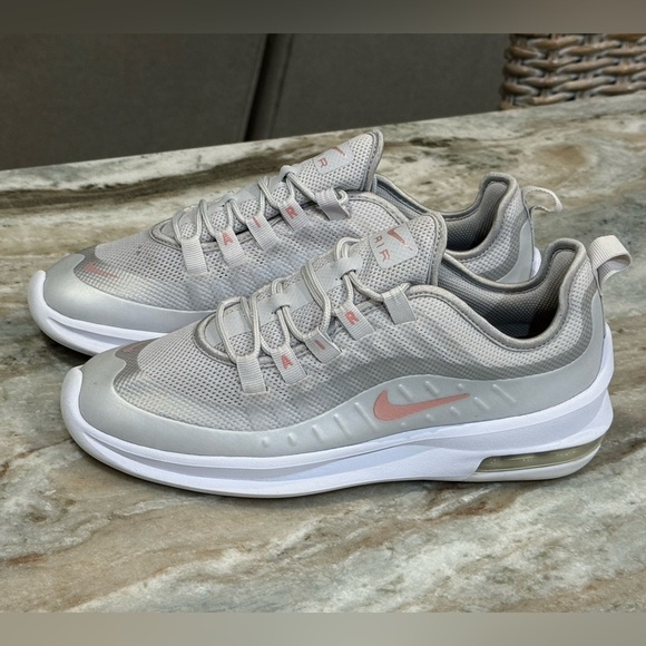 Women’s NIKE Air Max Axis Athletic sneakers- Size 8 - Picture 9 of 11